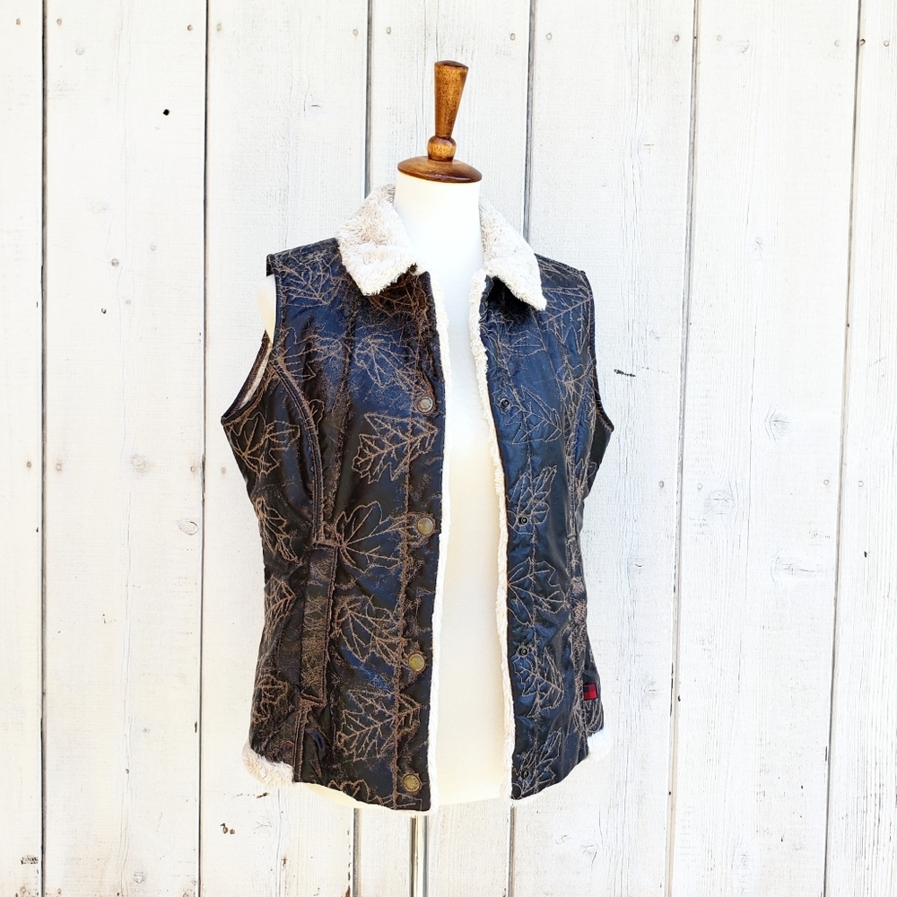 Woolrich Sherpa Faux Leather Fur Leaf Pattern Vest Size M
